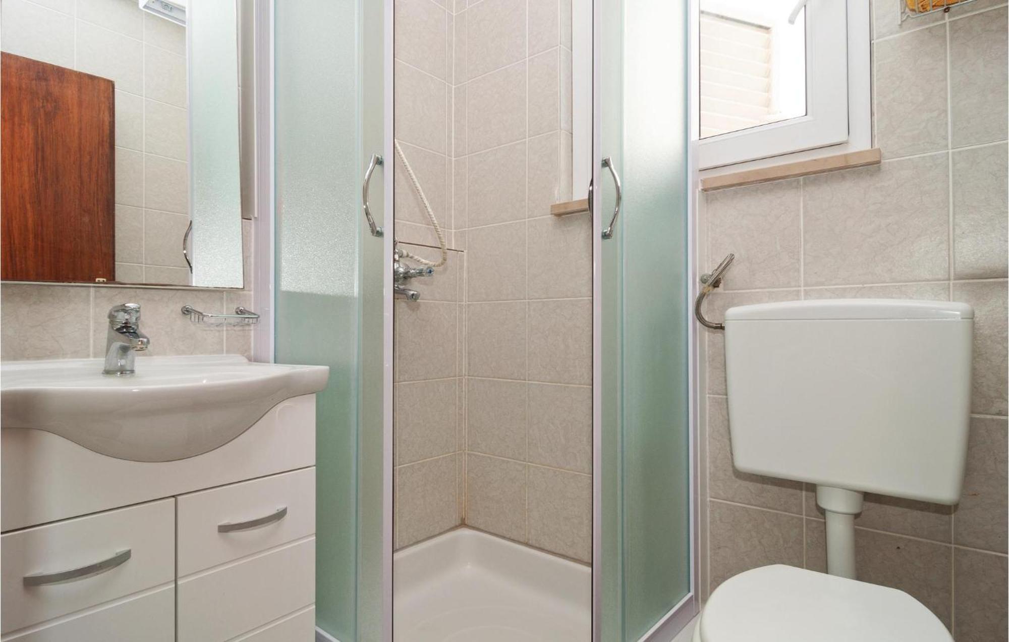 Beautiful Apartment In Privlaka With Kitchen Zewnętrze zdjęcie